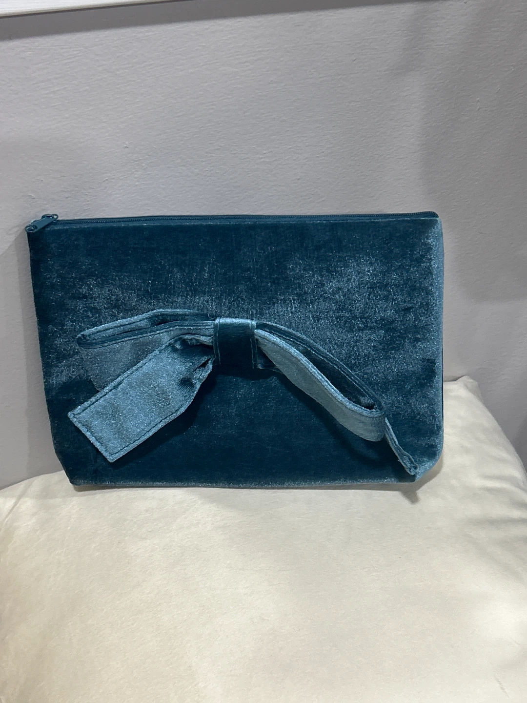 Bolso de mano o cosmetiquera - photo 2