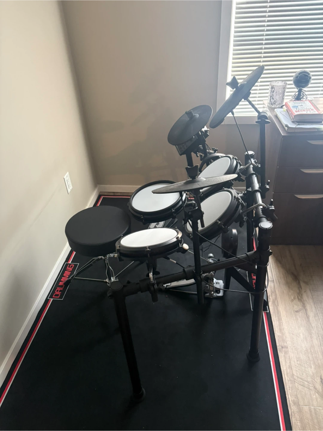 Alesis Nitro Max Electronic Drum Kit