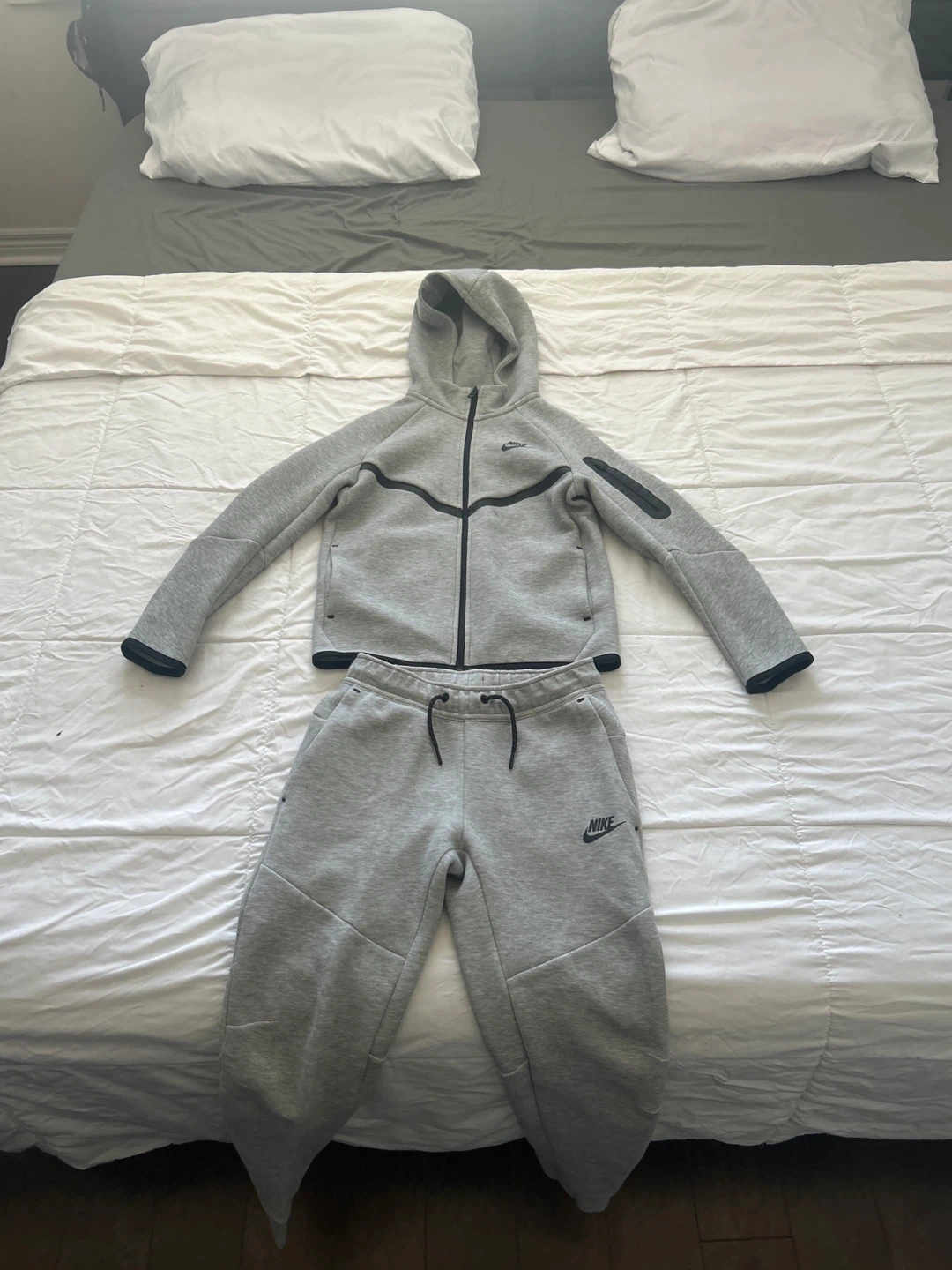 Nike Tech Fleece Grey Tracksuit Set Size M