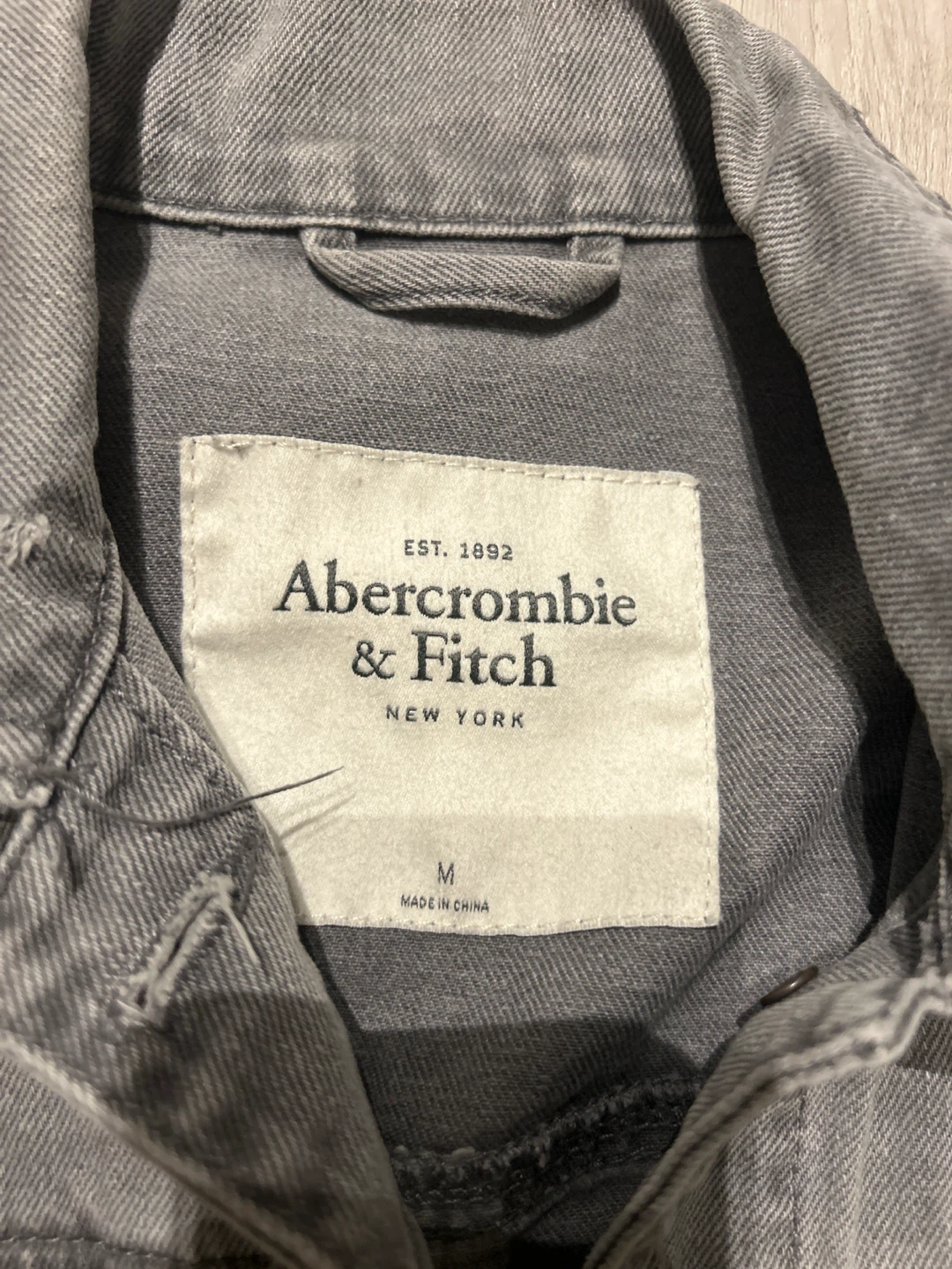 Abercrombie & Fitch Grey Denim Jacket - photo 3