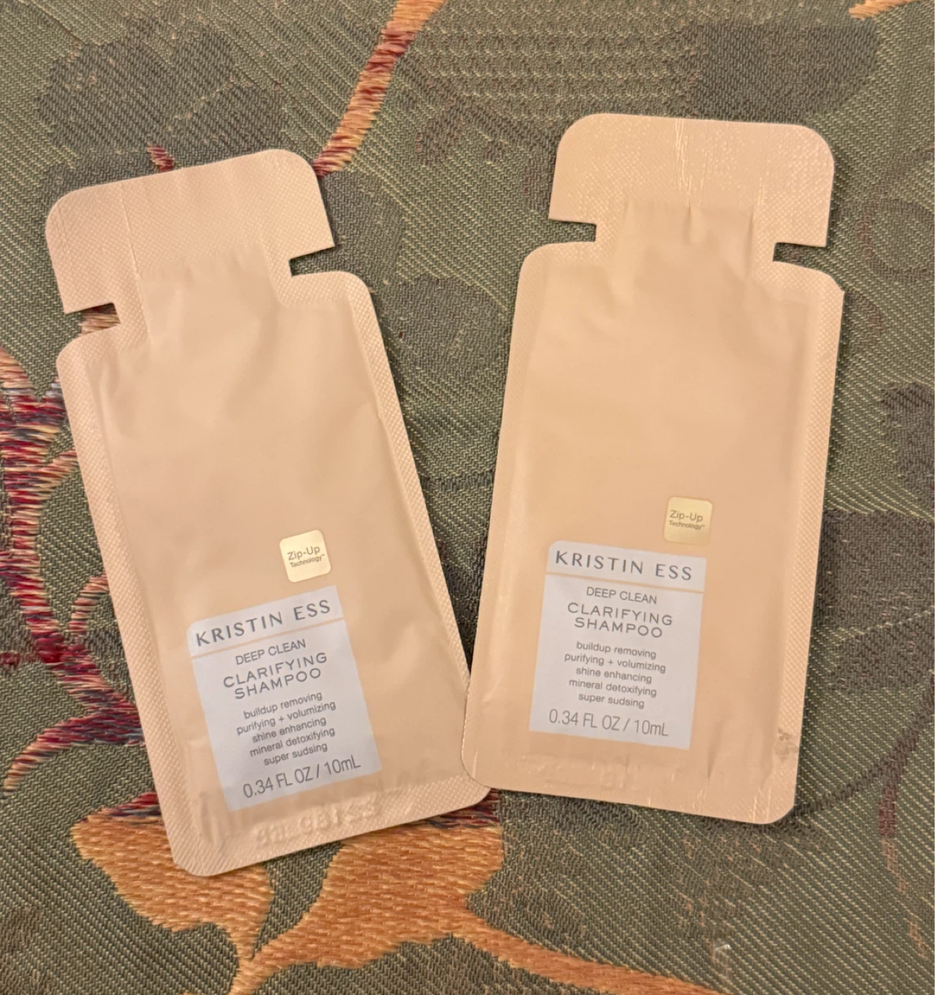 Kristin Ess Deep Clean Clarifying Shampoo Samples (2 Pack)
