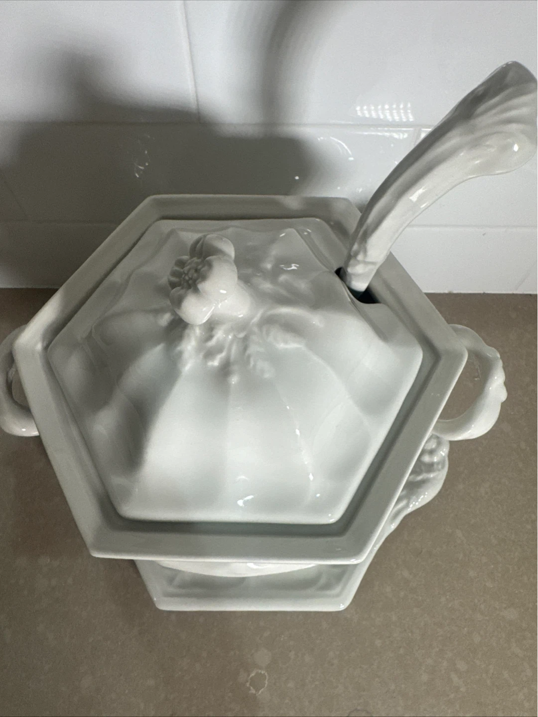 White Ceramic Soup Tureen with Ladle - photo 3