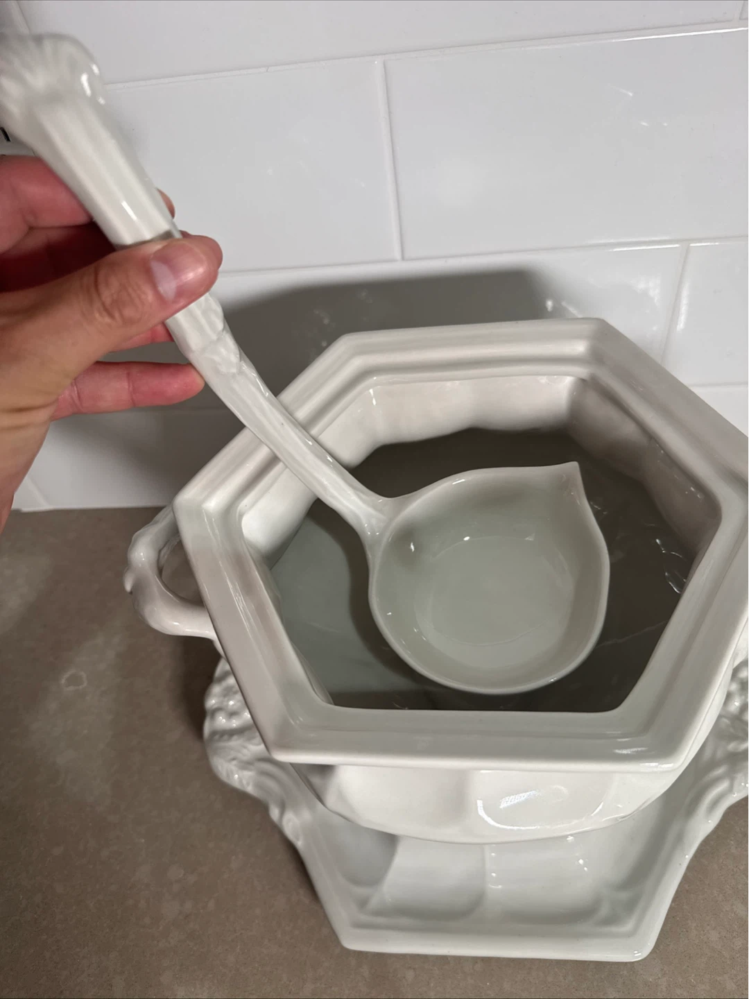 White Ceramic Soup Tureen with Ladle - photo 5