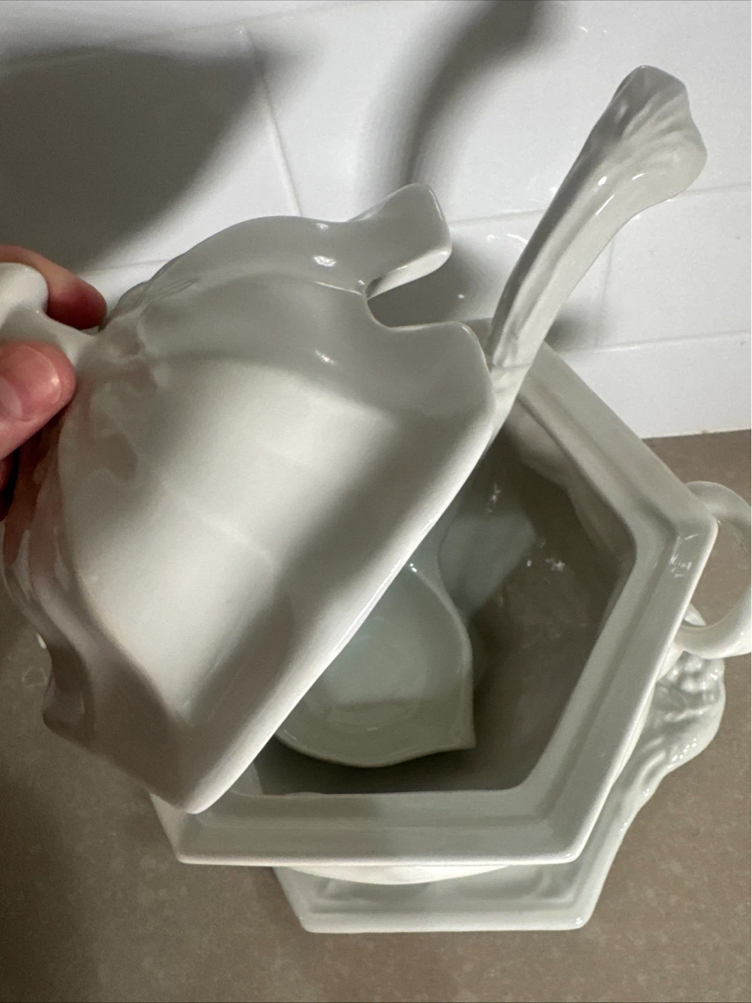 White Ceramic Soup Tureen with Ladle - photo 4