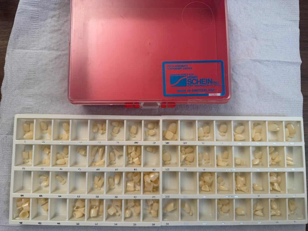 Henry Schein Polycarbonate Temporary Crowns Set - photo 2