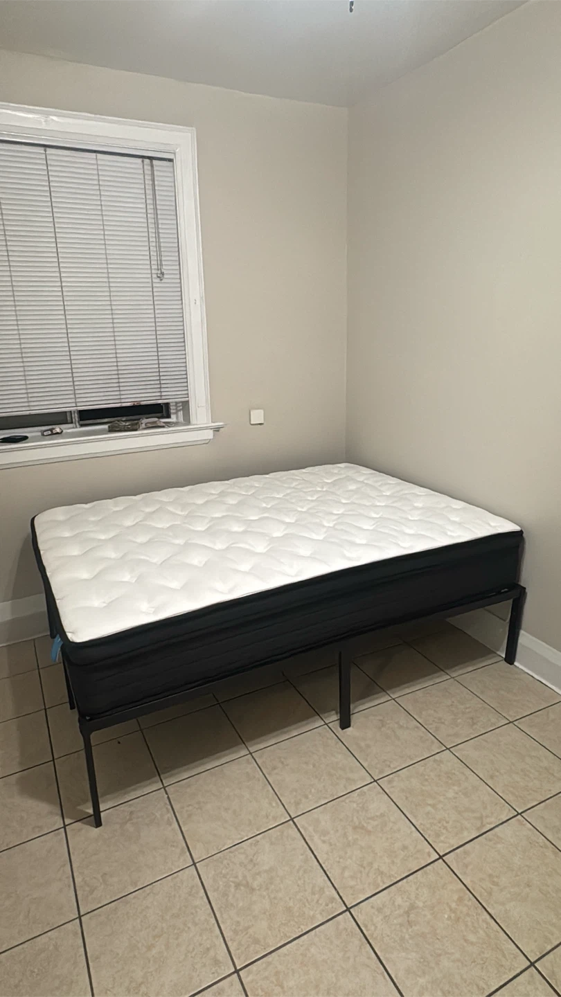 Full/Double Bed & Mattress - photo 2