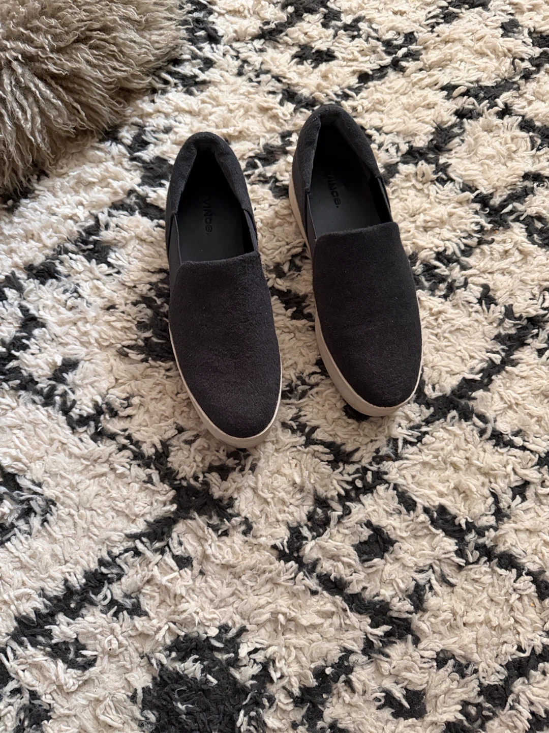 Vince Black Suede Slip-On Sneakers US 9 / EUR 39