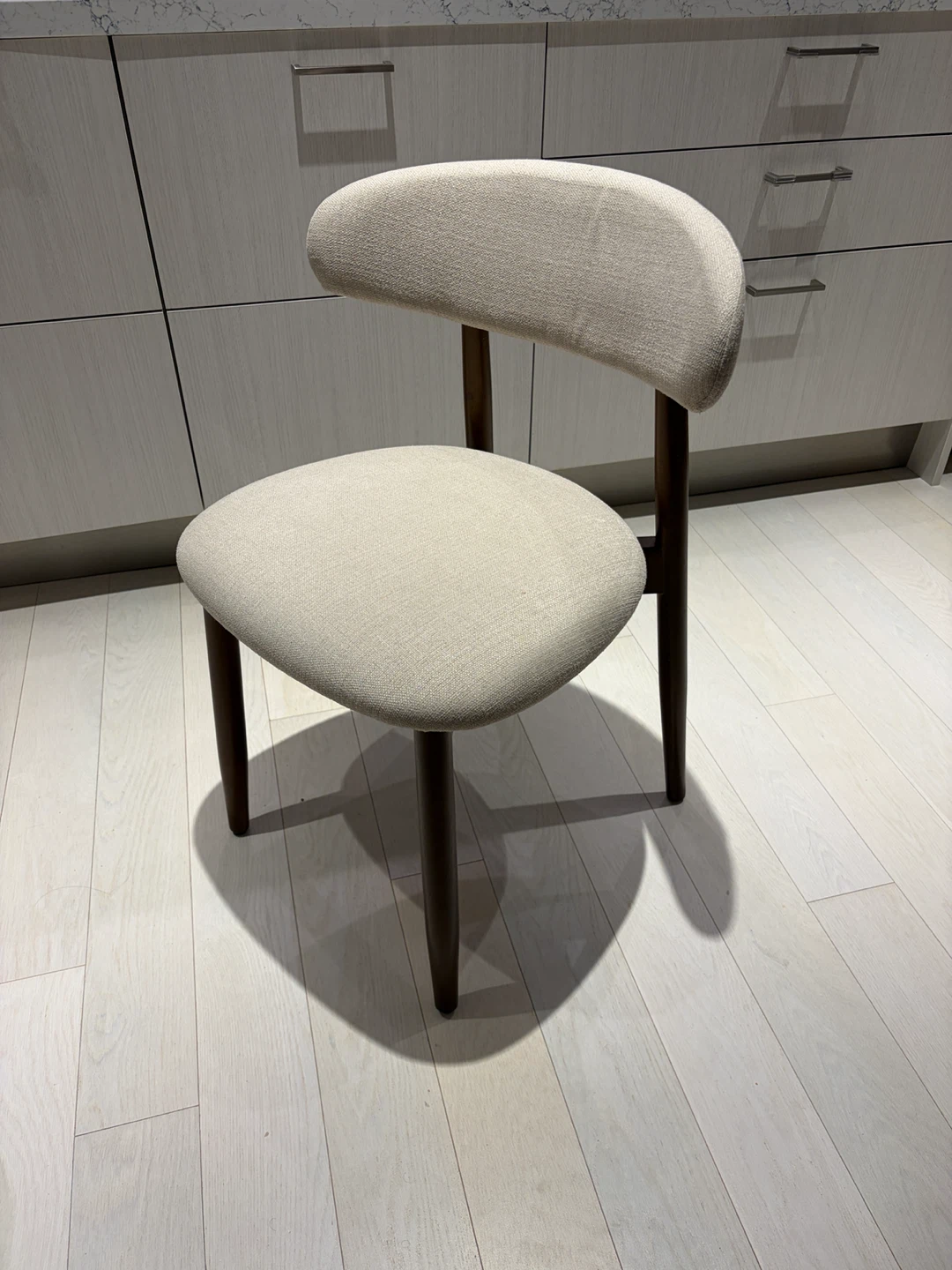 Round Walnut Dining Table with 4 Chairs - photo 3