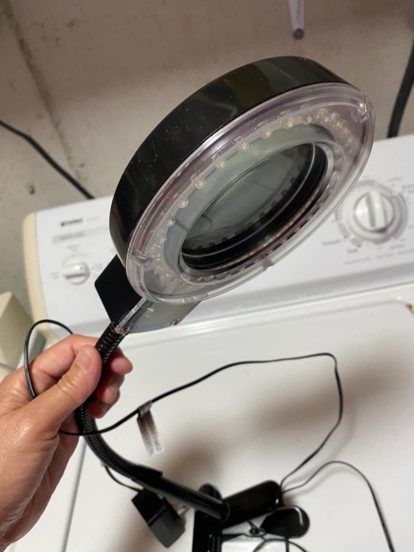 Magnifying Lamp with LED Lights - photo 3