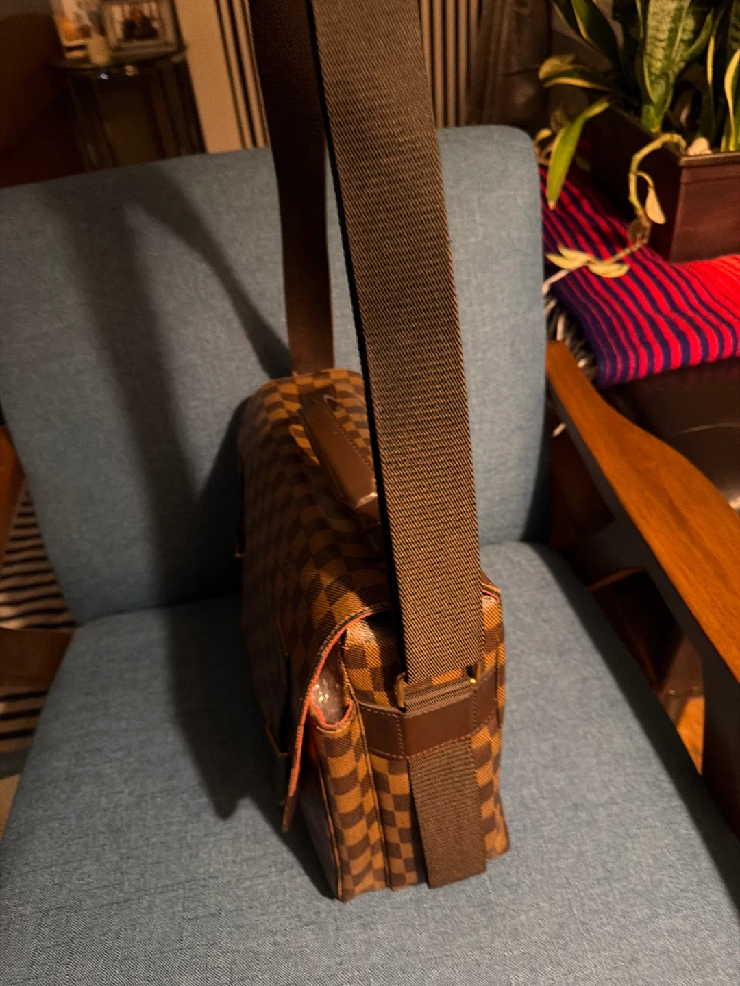 Louis Vuitton Damier Ebene Messenger Bag - photo 2