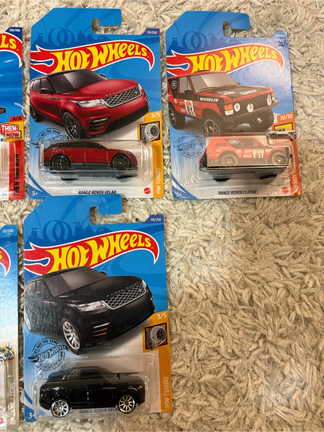 Hot Wheels Land Rover Defender and Range Rover Collection - photo 3