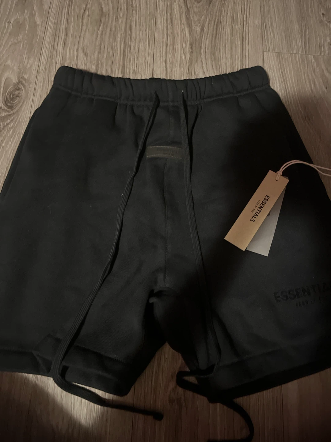 ESSENTIALS Fear of God Black Shorts