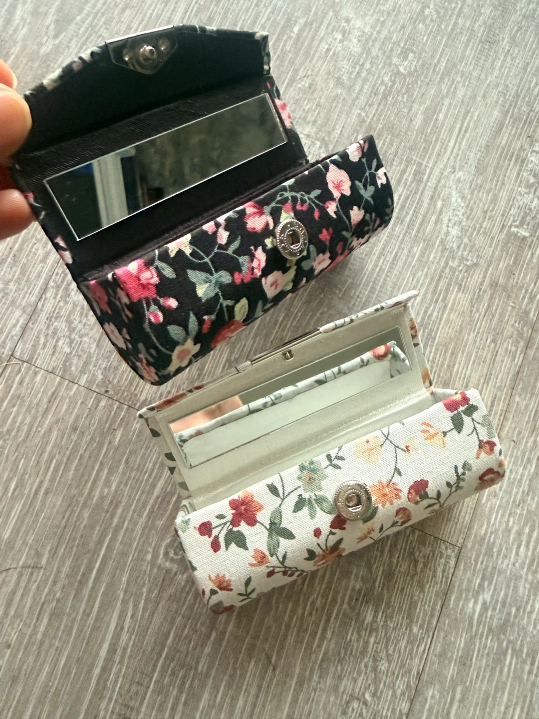 Set of 2 Floral Lipstick Cases with Mirrors