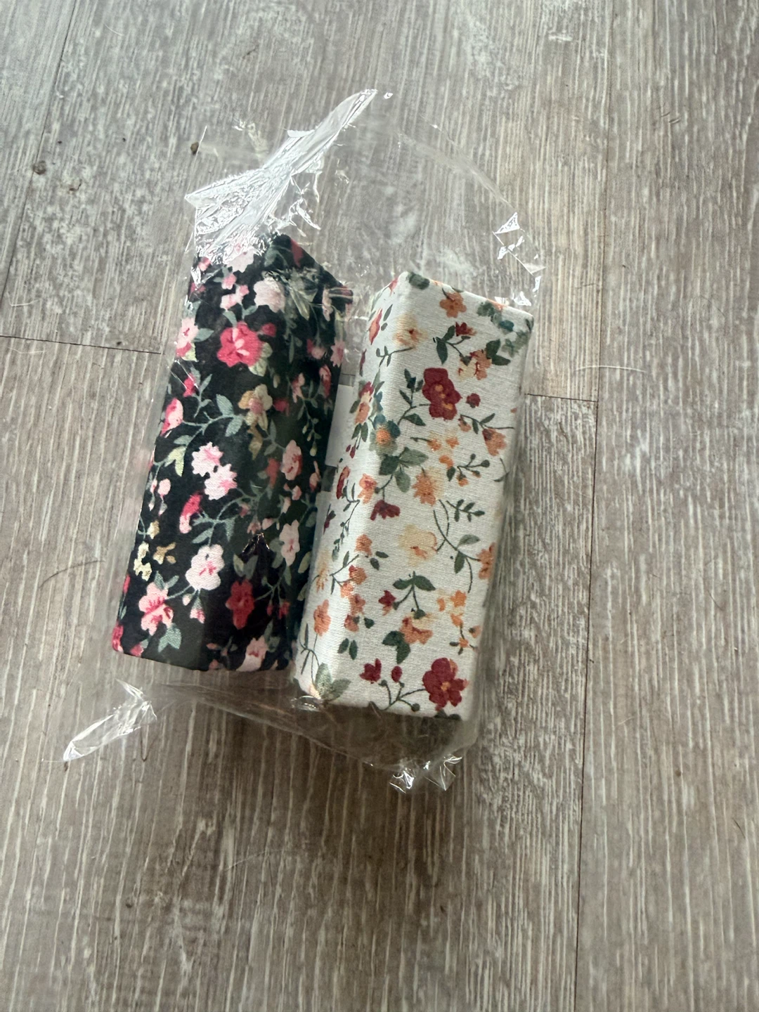 Set of 2 Floral Lipstick Cases with Mirrors - photo 3