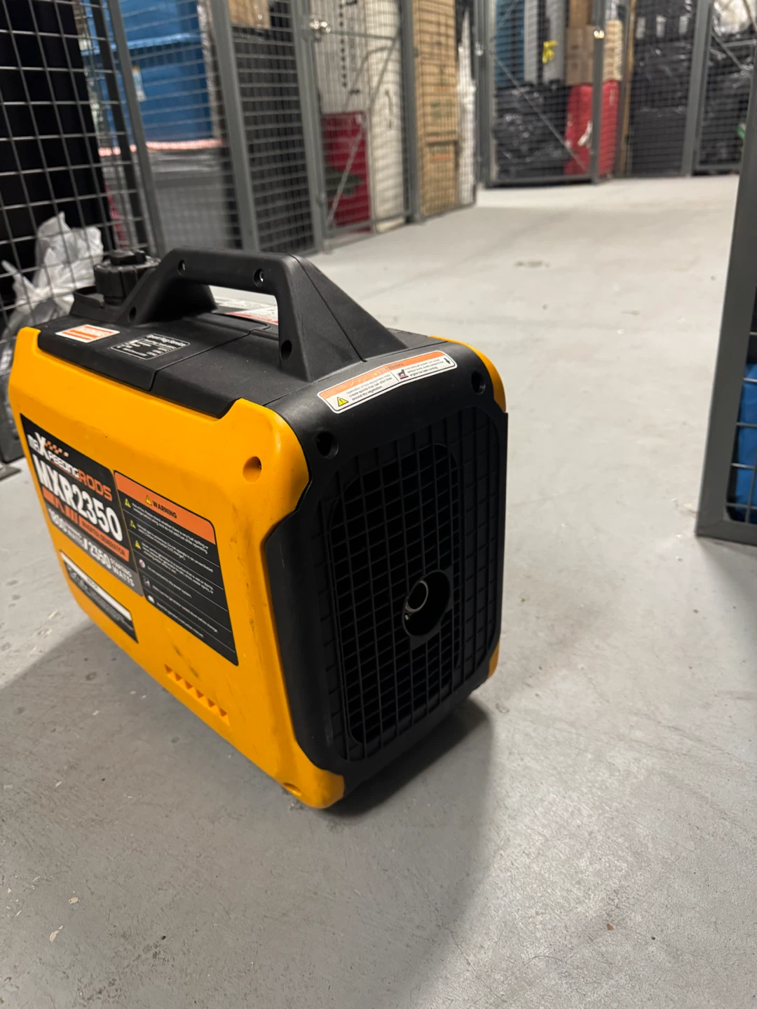 MAXPEEDINGRODS MXR2350 Inverter Generator - photo 3