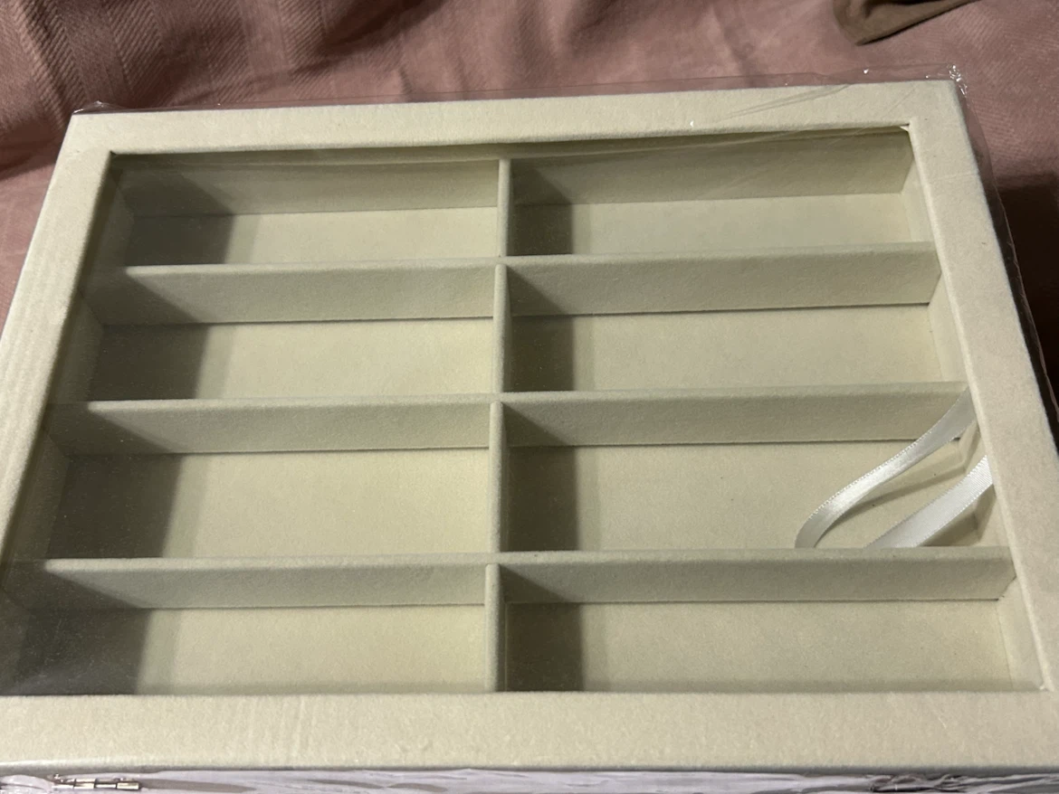 New-Beige 8 slot sunglasses storage case - photo 5