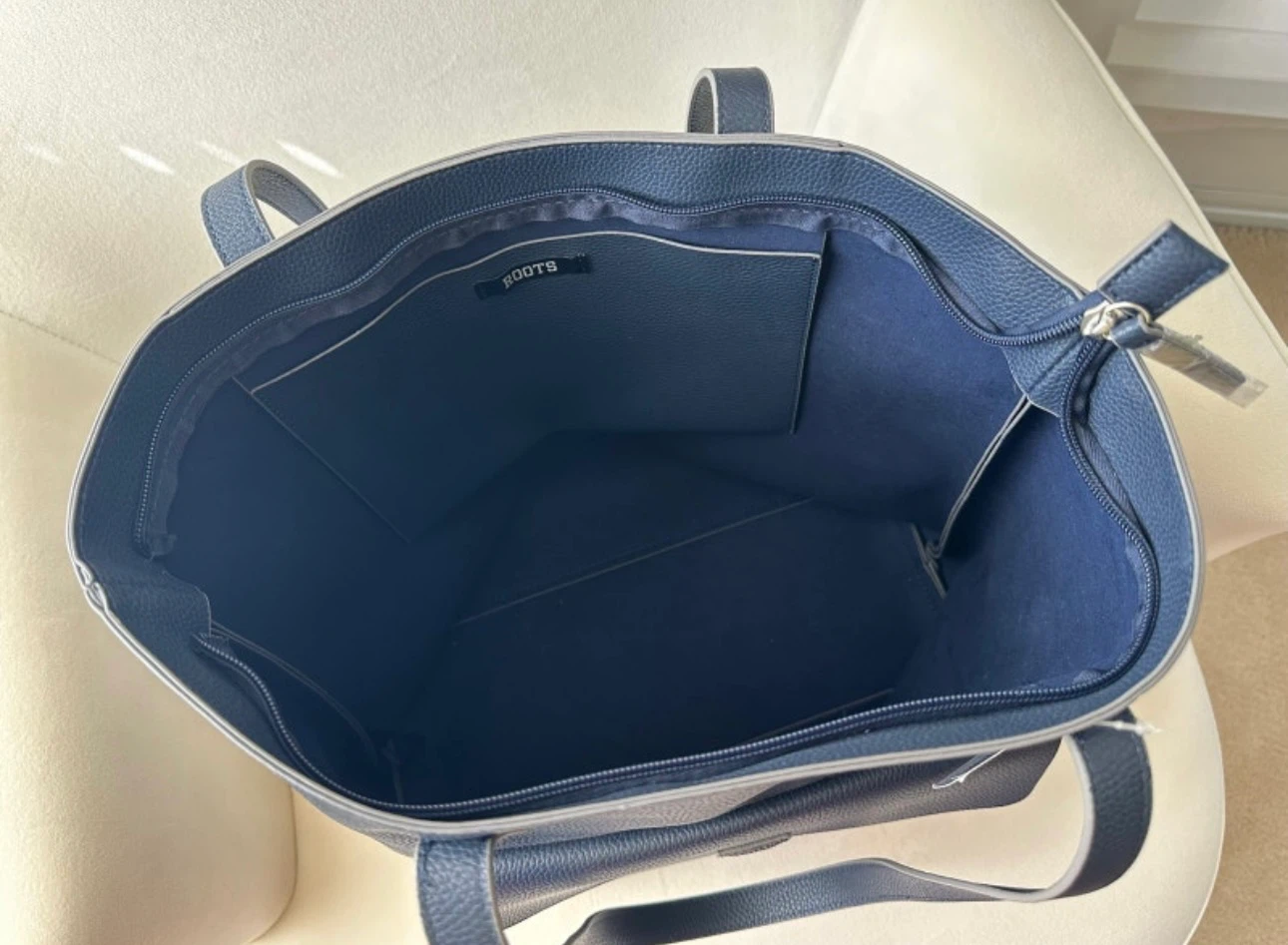 NEW! Roots Leather Tote Bag - photo 4