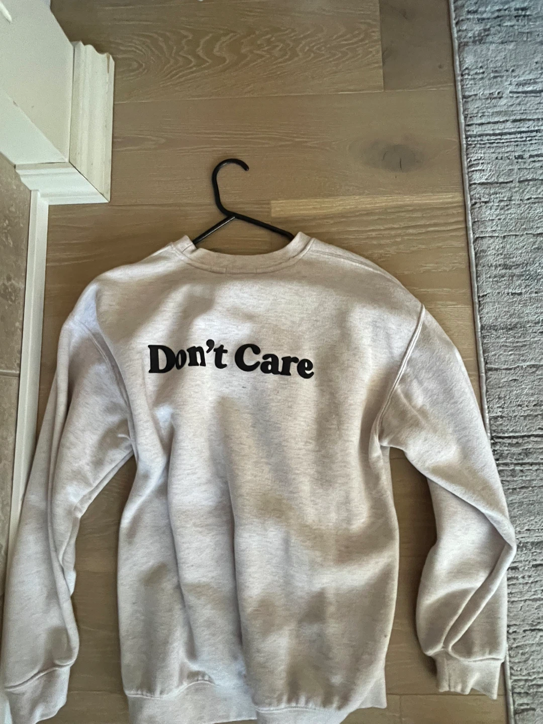 Light grey graphic crewneck sweatshirt