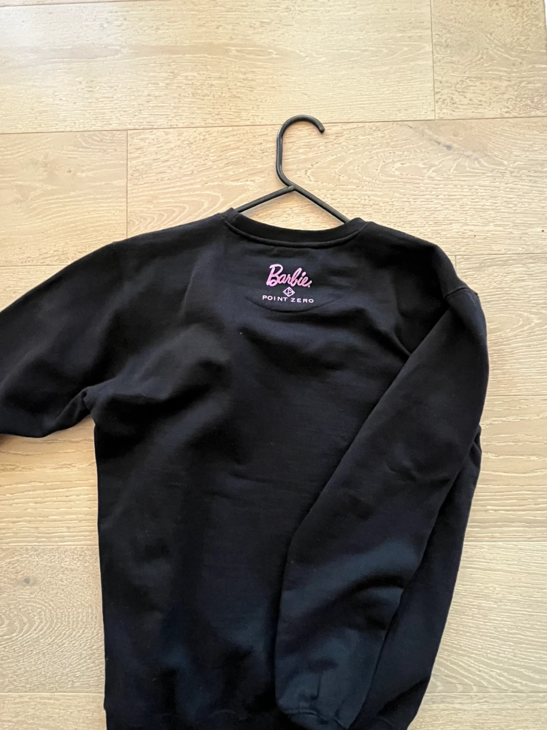 Barbie x Point Zero Malibu Tennis Club Sweatshirt - photo 3
