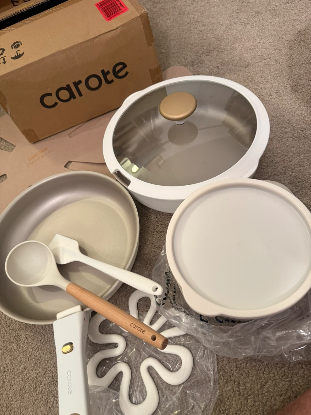 Carote Nonstick Cookware Set with Lids - photo 2