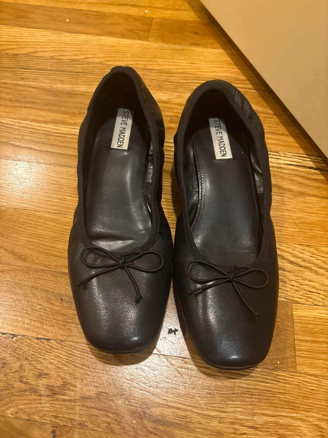 Steve Madden Black Leather Ballet Flats