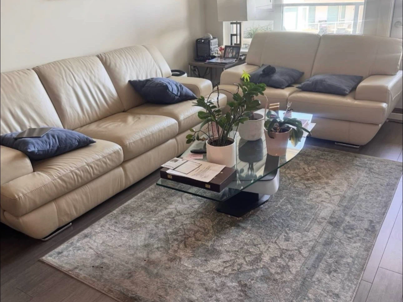 Modern cream/ivory leather couch set - photo 2