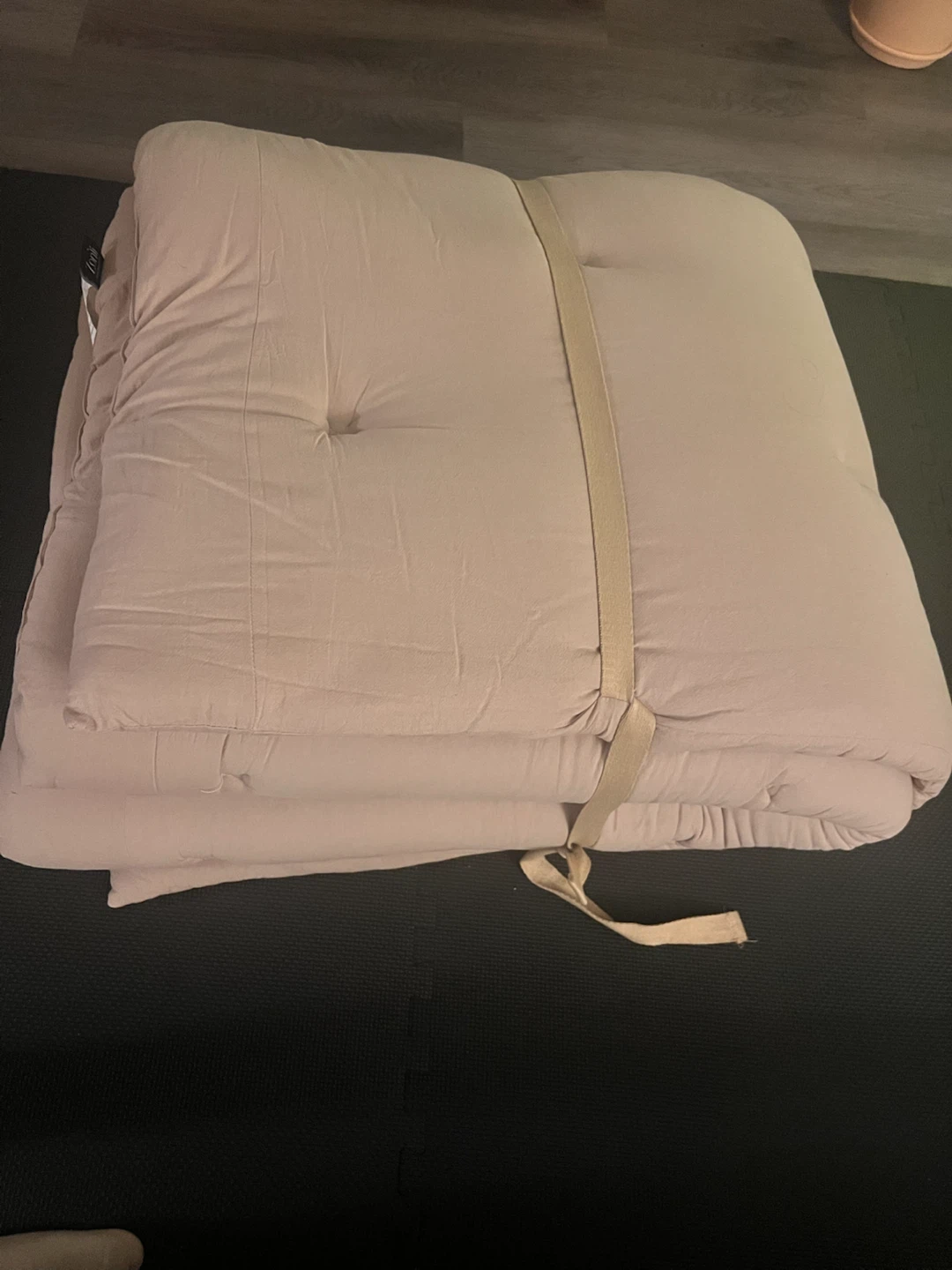 Like New 100% cotton Futon Mattress - Queen Size - photo 2
