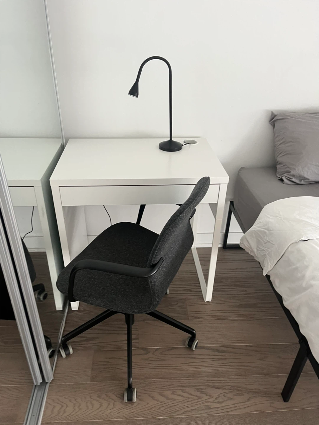 Swivel arm Chair ,desk and light set