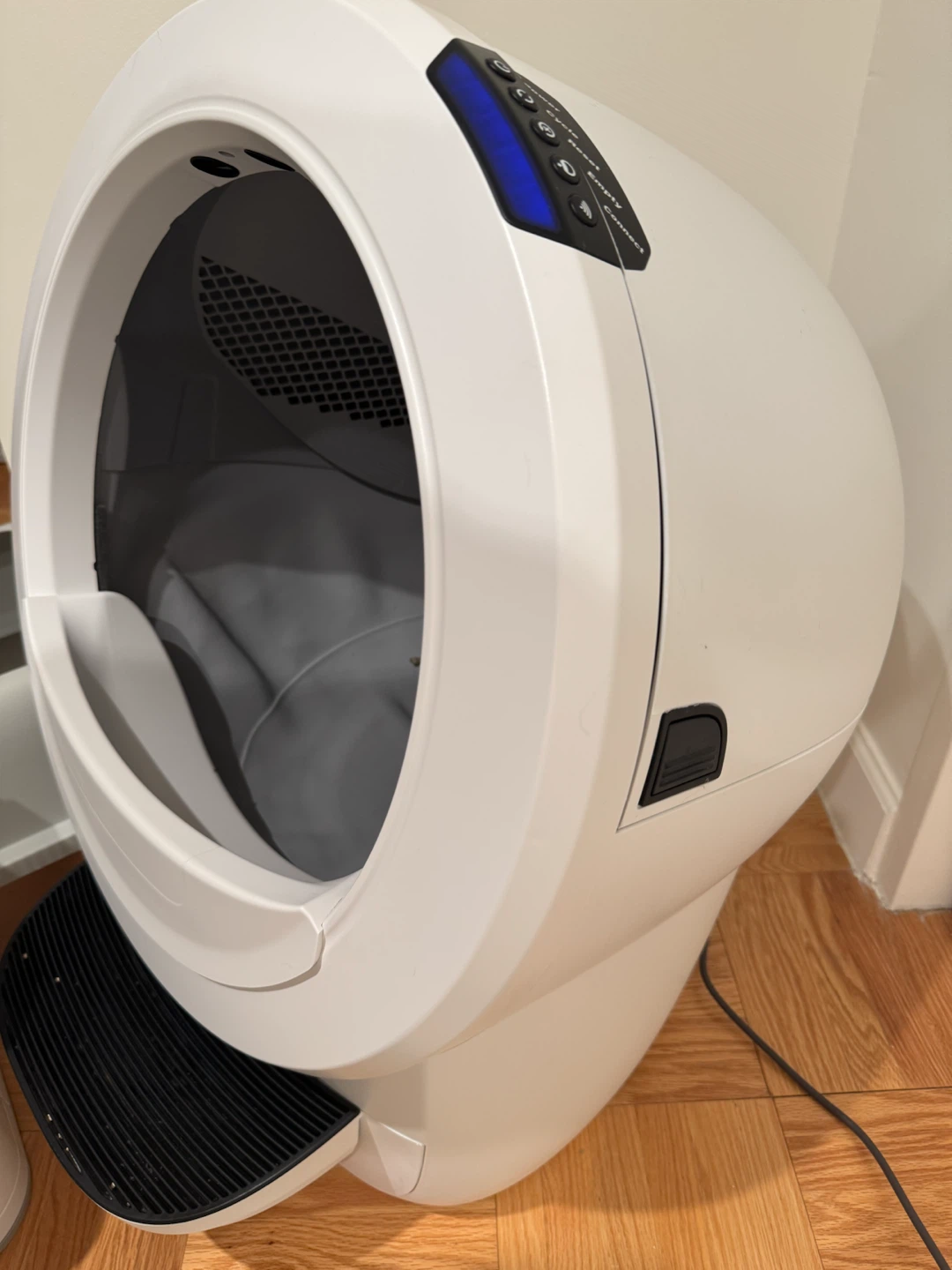 Litter Robot 4 Automatic Self-Cleaning Litter Box - photo 2