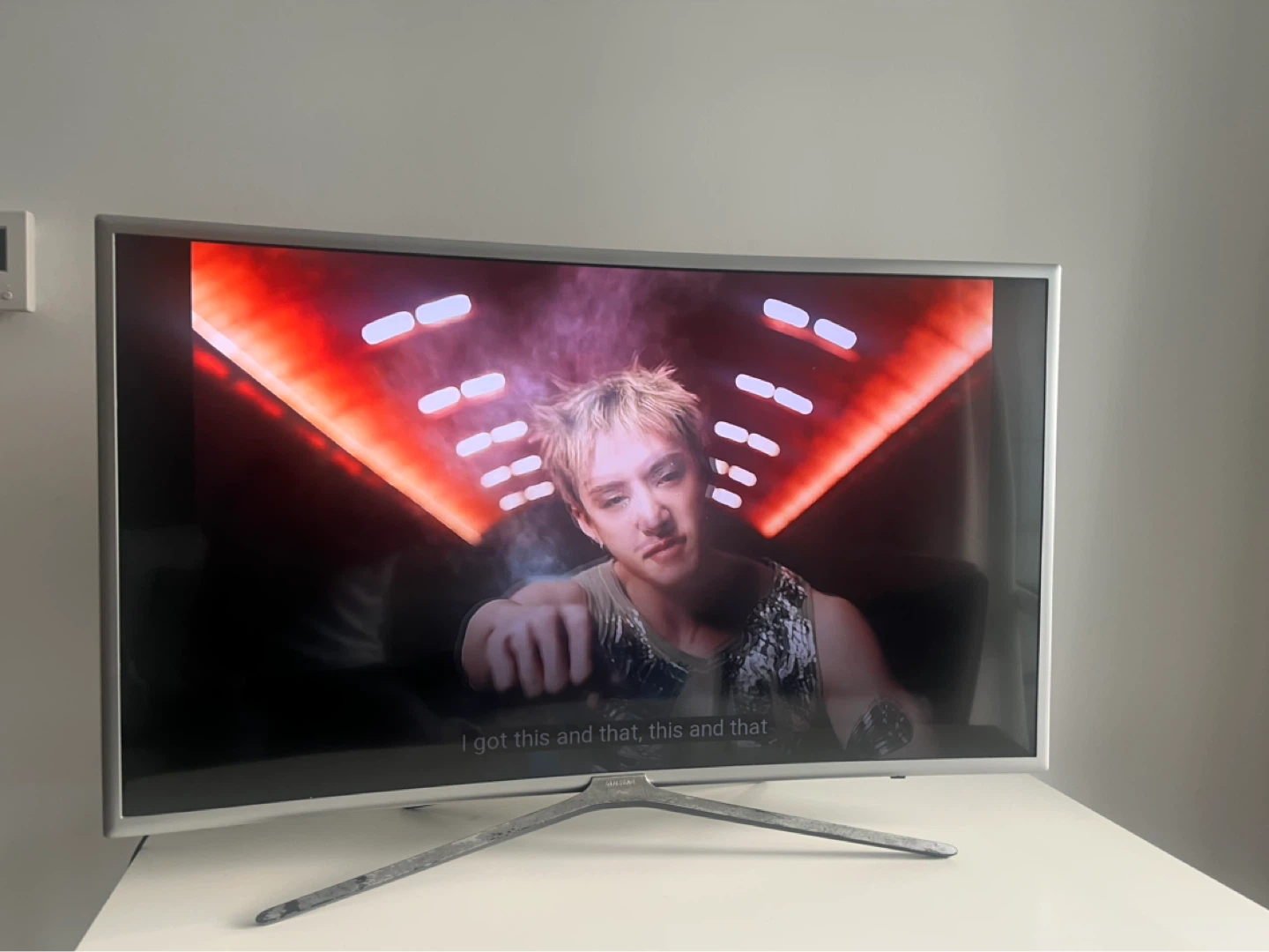Samsung 6 Series Curved TV - photo 5