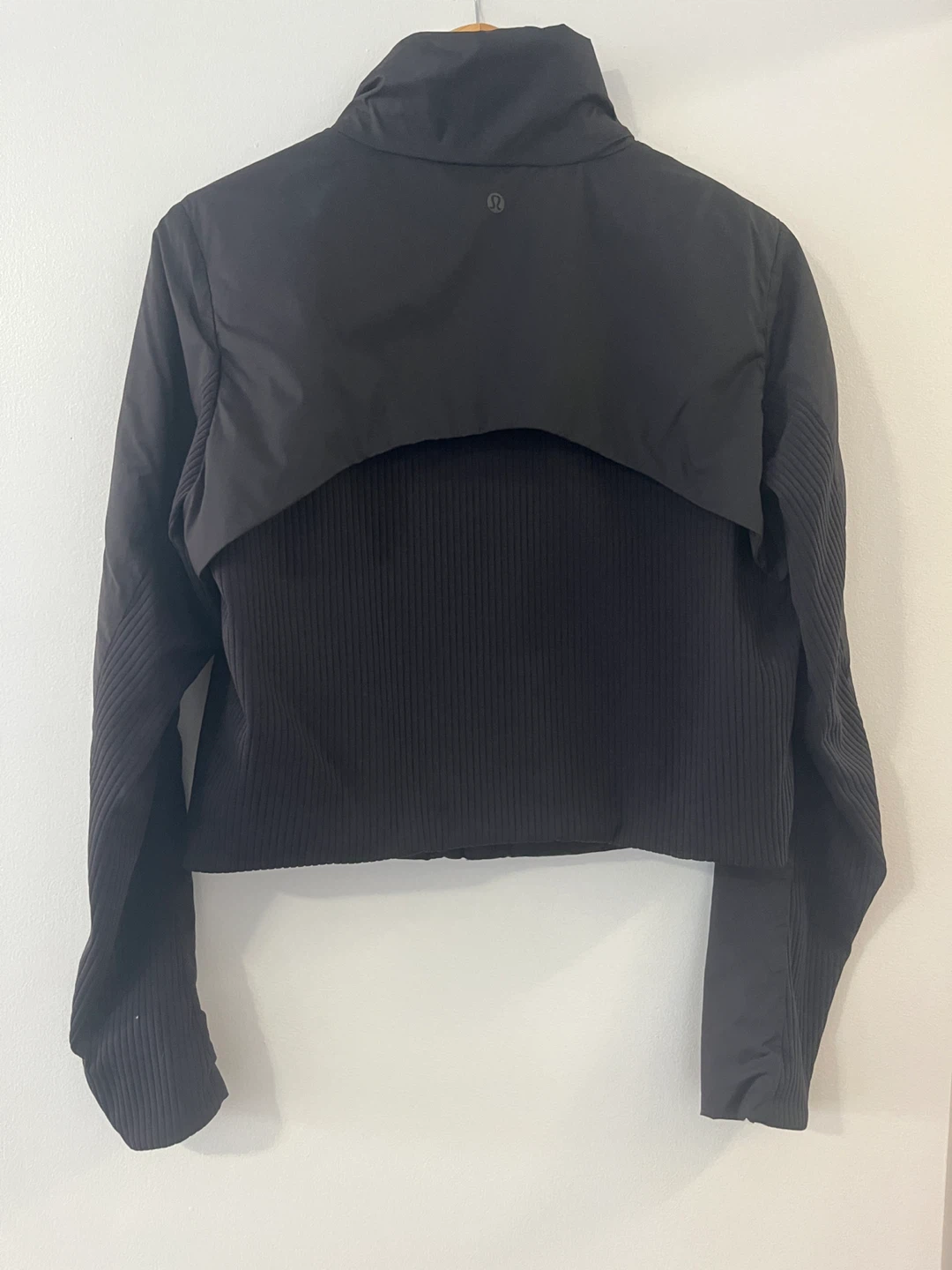Lululemon Black insulated Jacket - photo 2