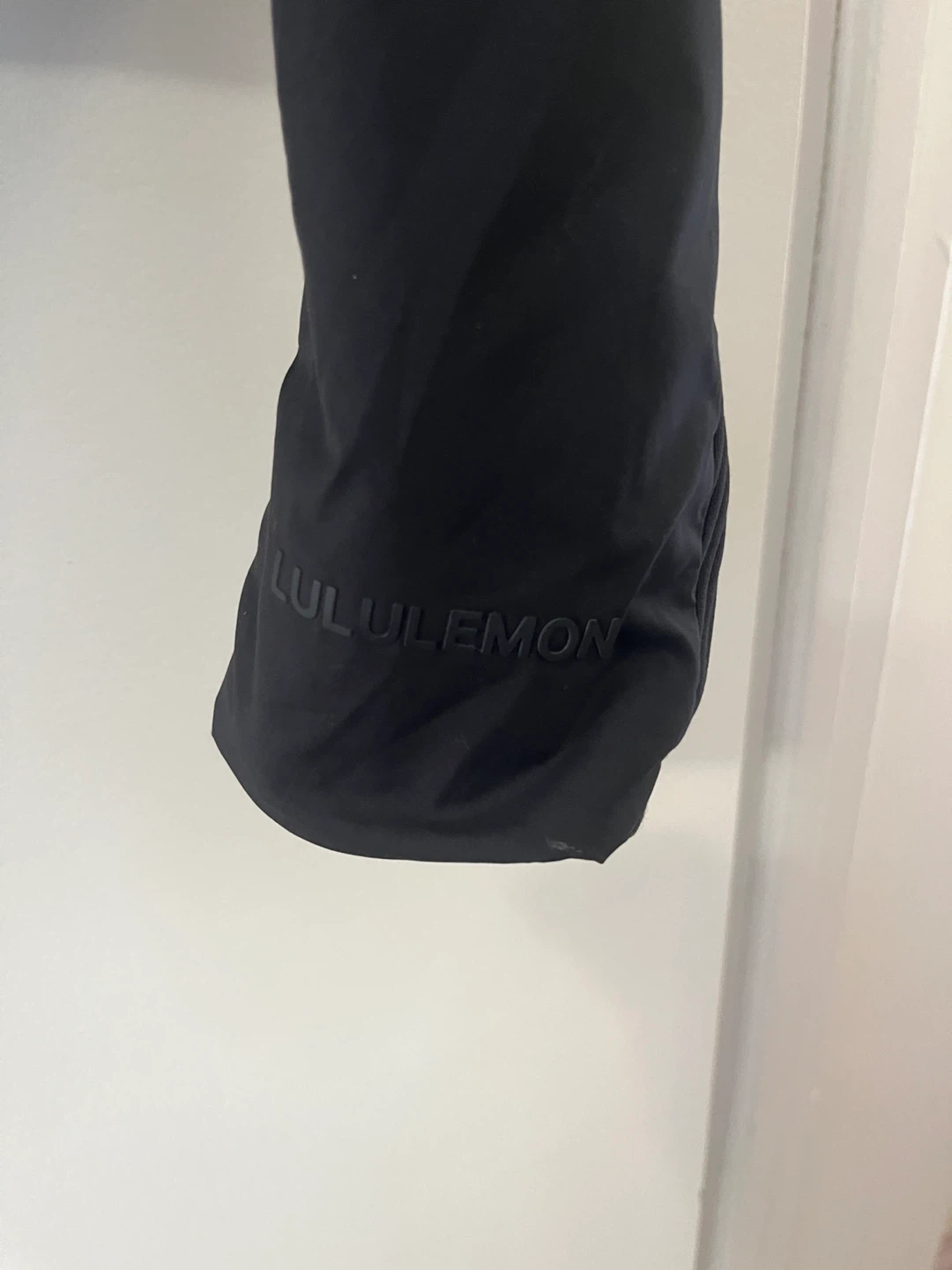 Lululemon Black insulated Jacket - photo 3