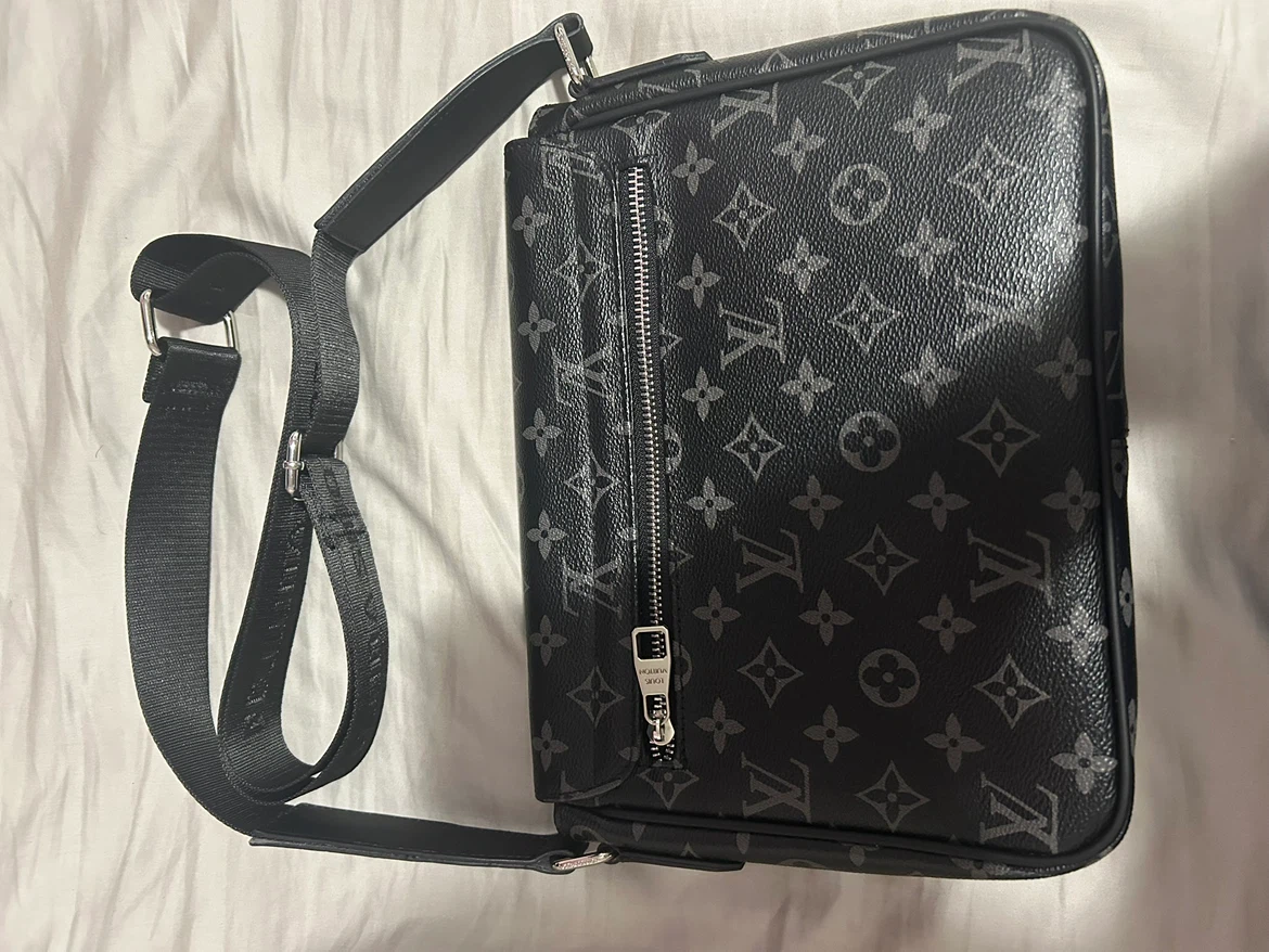 Louis Vuitton District PM Messenger Bag in Monogram Eclipse - photo 4
