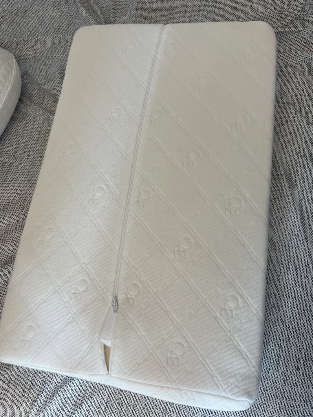 QE Home Pillow