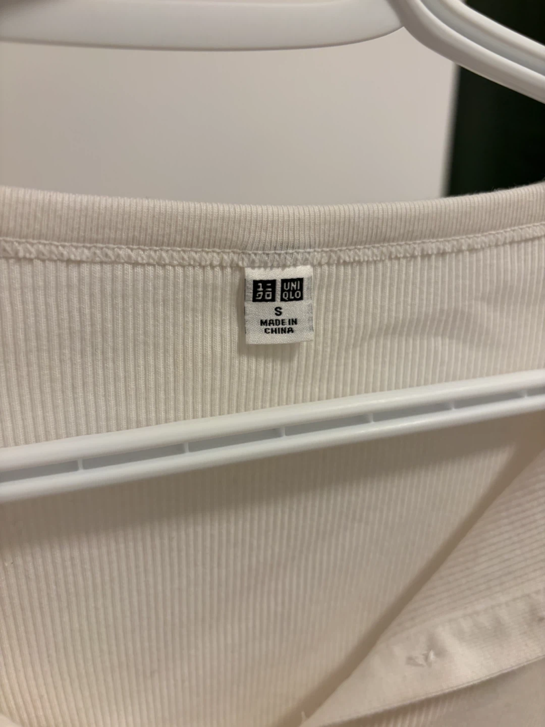 UNIQLO / Ribbed Long Sleeve Henley Top - Cream - Size S - photo 3