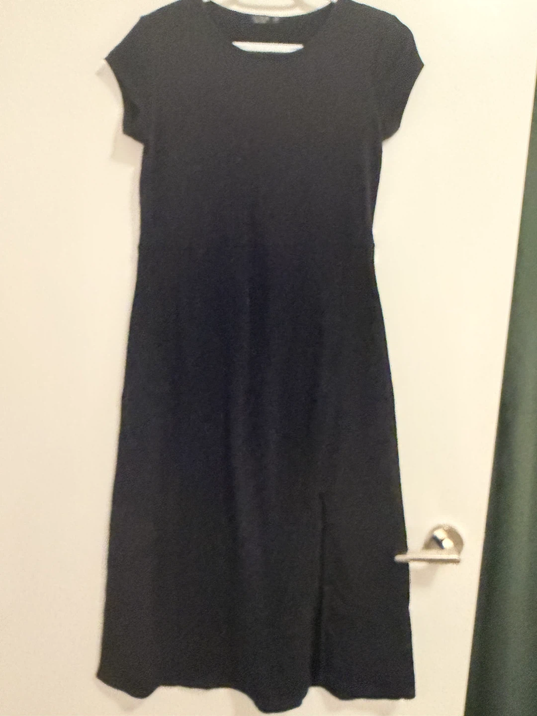 Cotton On / Black Ribbed Midi Dress