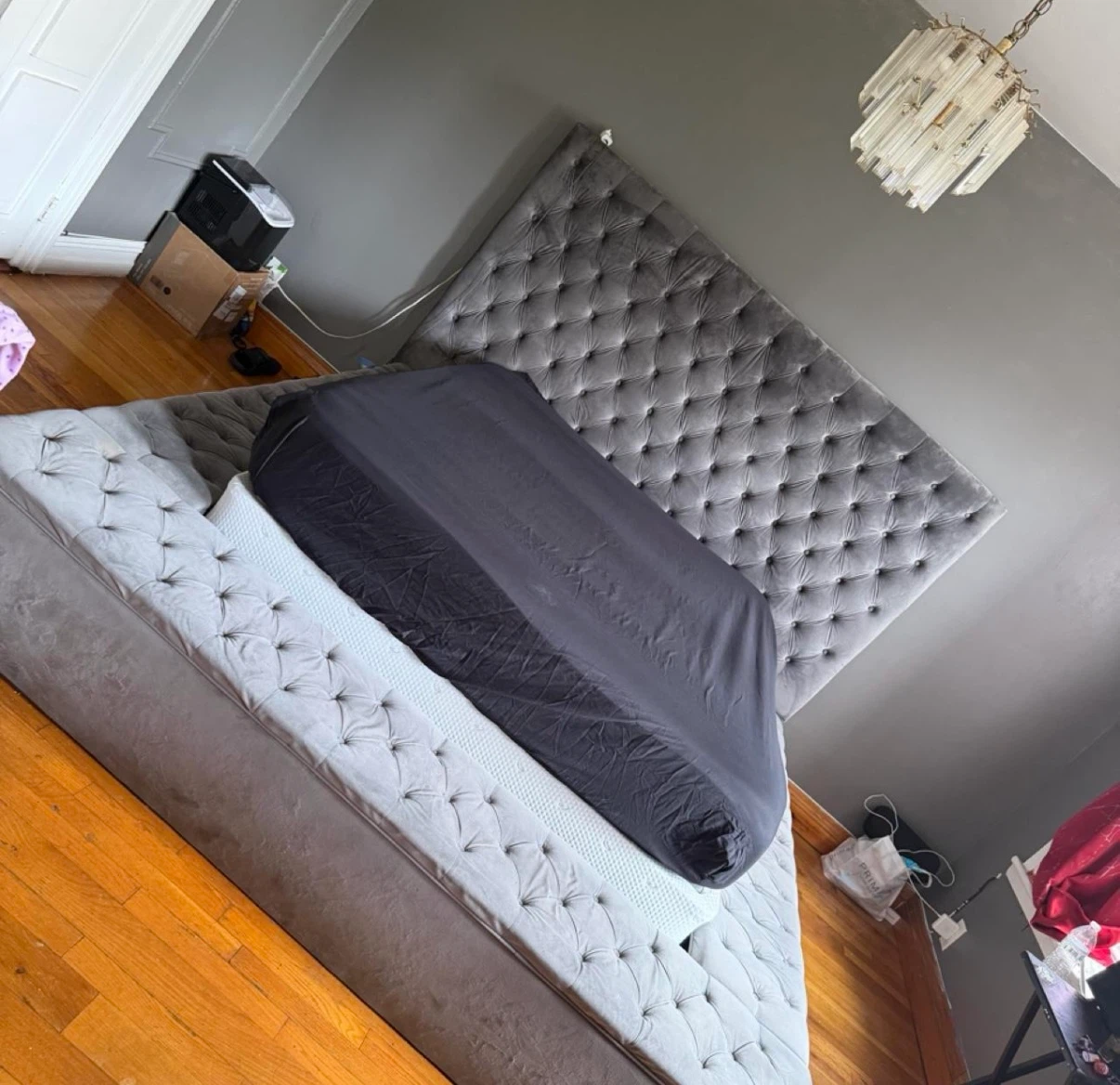 Full sized bedframe - photo 2