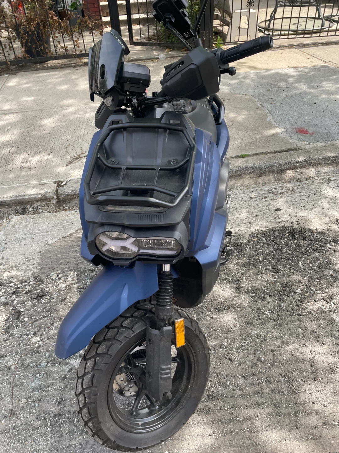Tank 200 Electric Scooter - photo 3