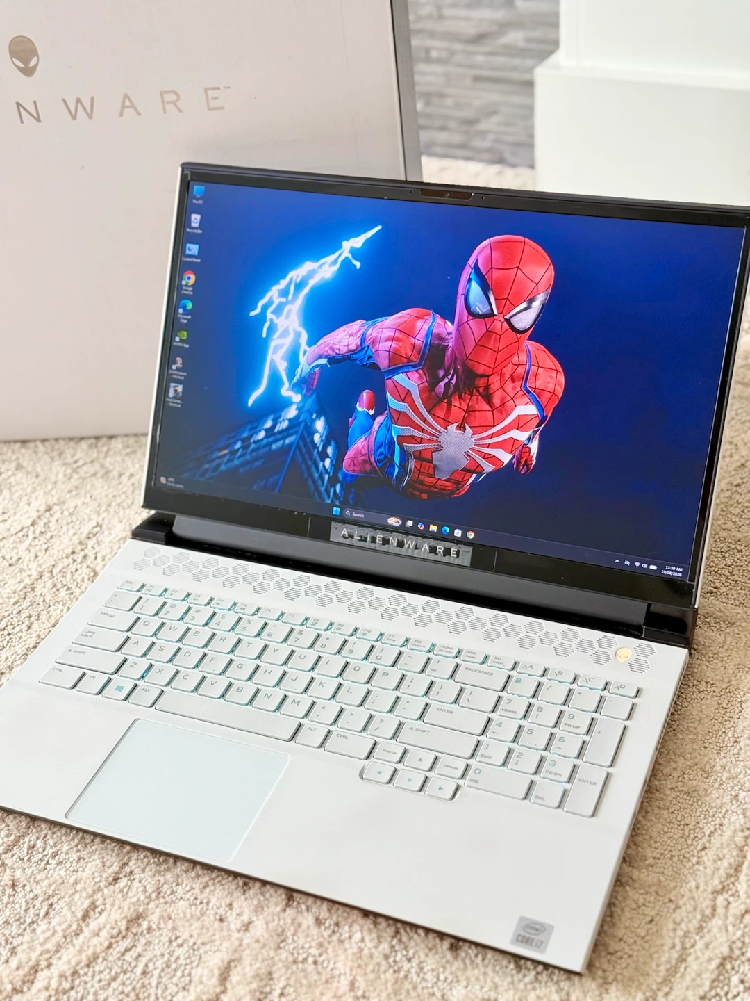 Alienware m17 R4 Gaming Laptop – RTX 3080 16GB | 32GB RAM - photo 5