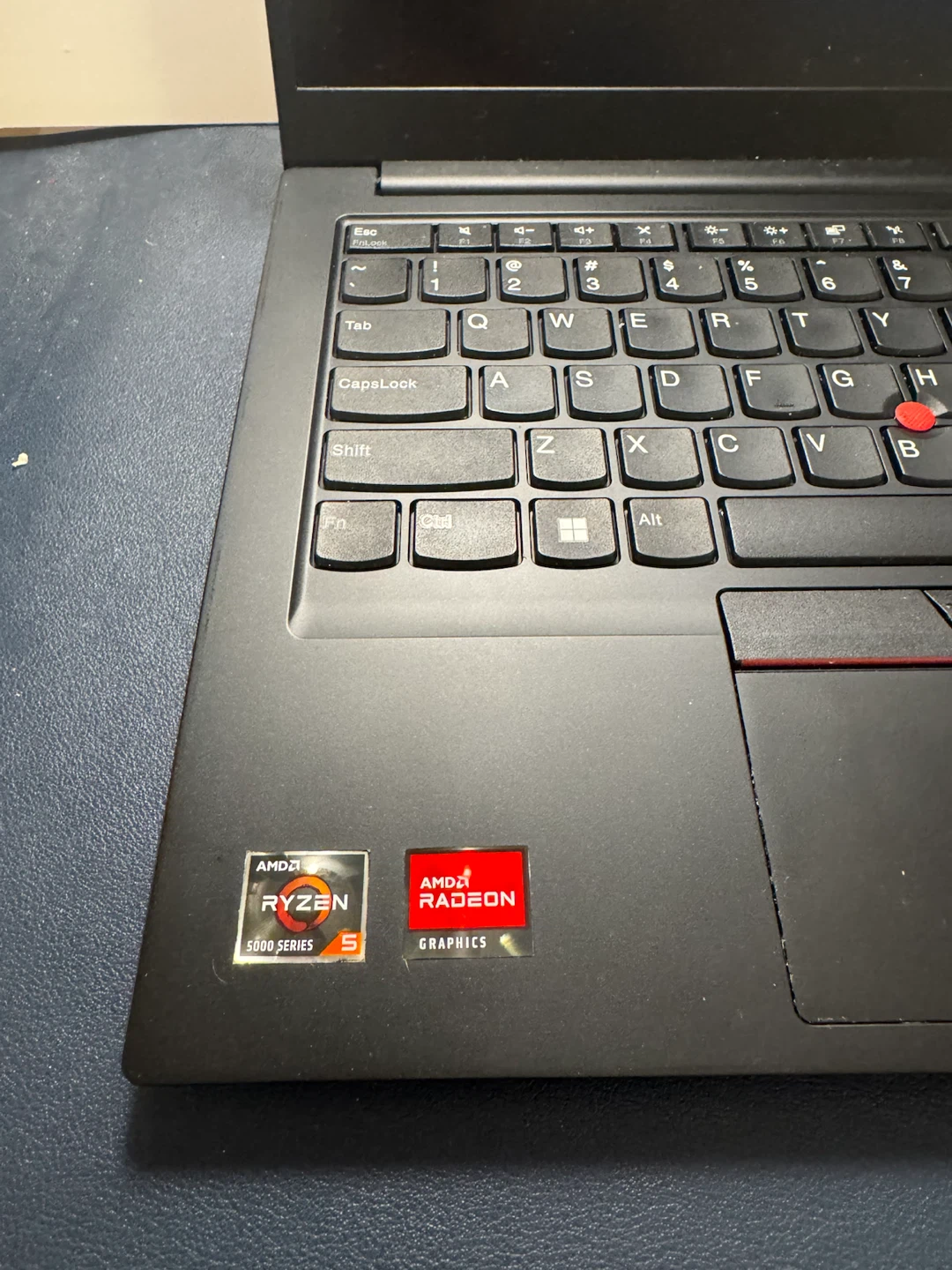 Lenovo ThinkPad Laptop - AMD Ryzen 5 - photo 2