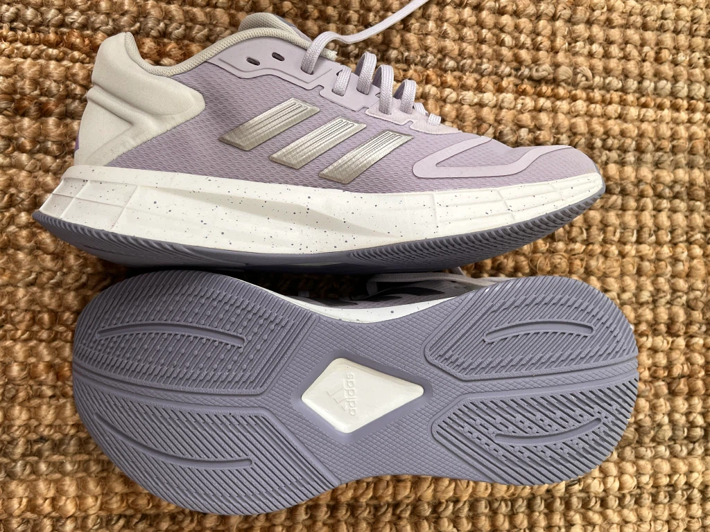 🚨 BRAND NEW ADIDAS DURAMA 10 RUNNING (WOMEN'S 7.5) 🚨