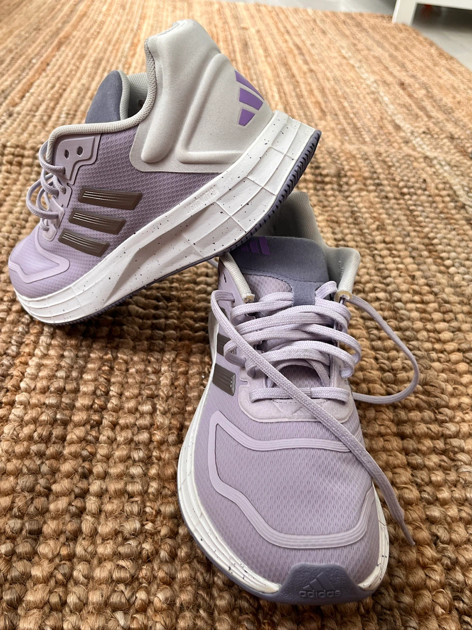 🚨 BRAND NEW ADIDAS DURAMA 10 RUNNING (WOMEN'S 7.5) 🚨 - photo 3