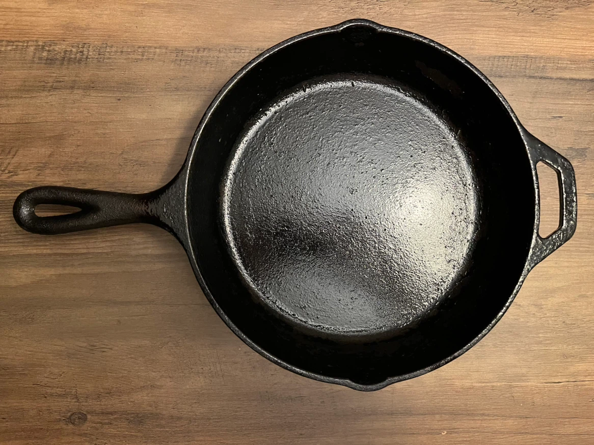 Lodge Cast Iron Skillet 10 1/2-inch - photo 2