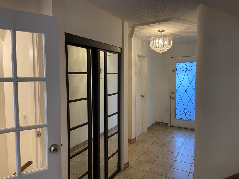 A bedroom to rent $800/month @Yonge-16th Ave - photo 5