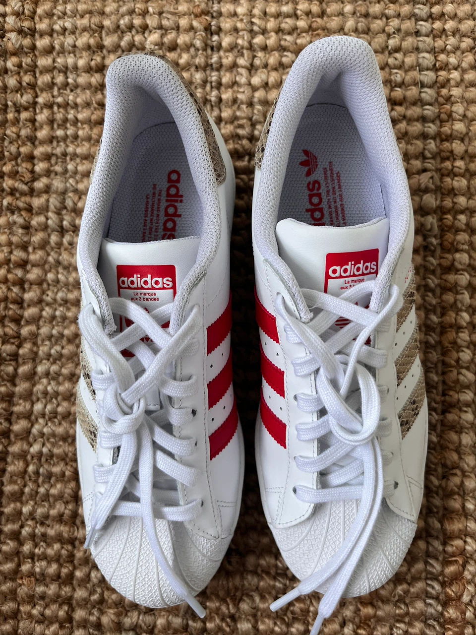 🚨 BRAND NEW ADIDAS SUPERSTARS (WOMEN’S 9) 🚨 - photo 3