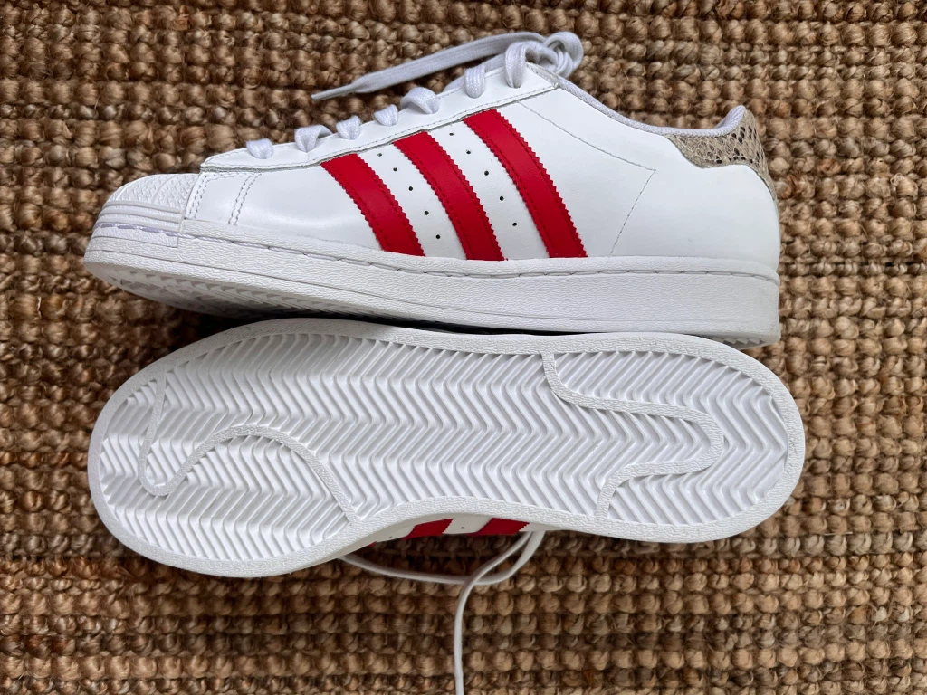 🚨 BRAND NEW ADIDAS SUPERSTARS (WOMEN’S 9) 🚨 - photo 4