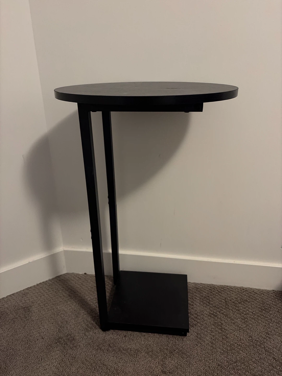 Black C-Table Accent Table/ coffee table/small table/ side table