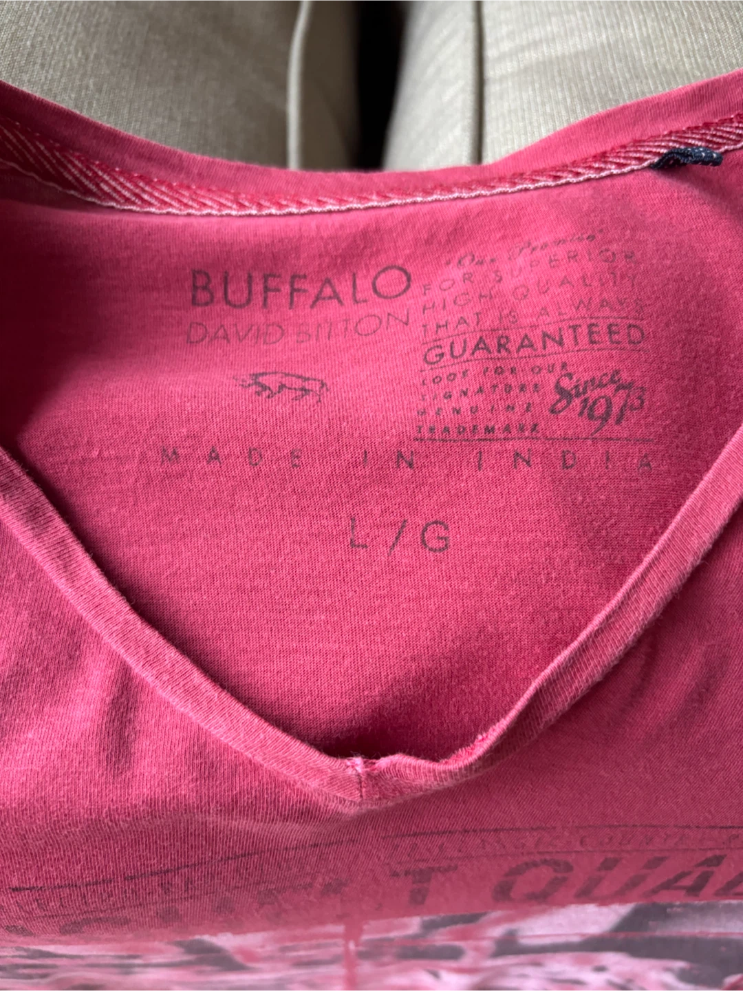 Distressed Buffalo  Maroon  Graphic T-Shirt Size L - photo 3
