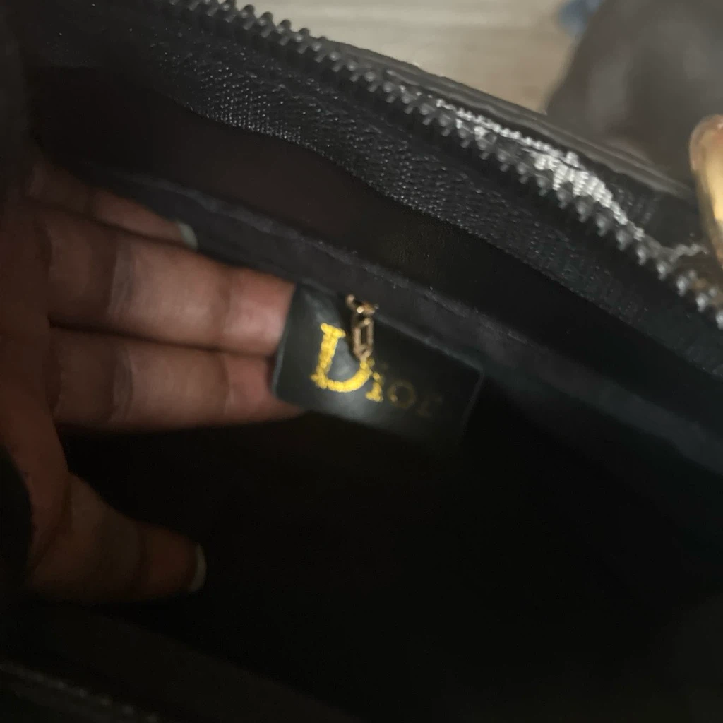 Louis Vuitton Monogram Card Holder - photo 4
