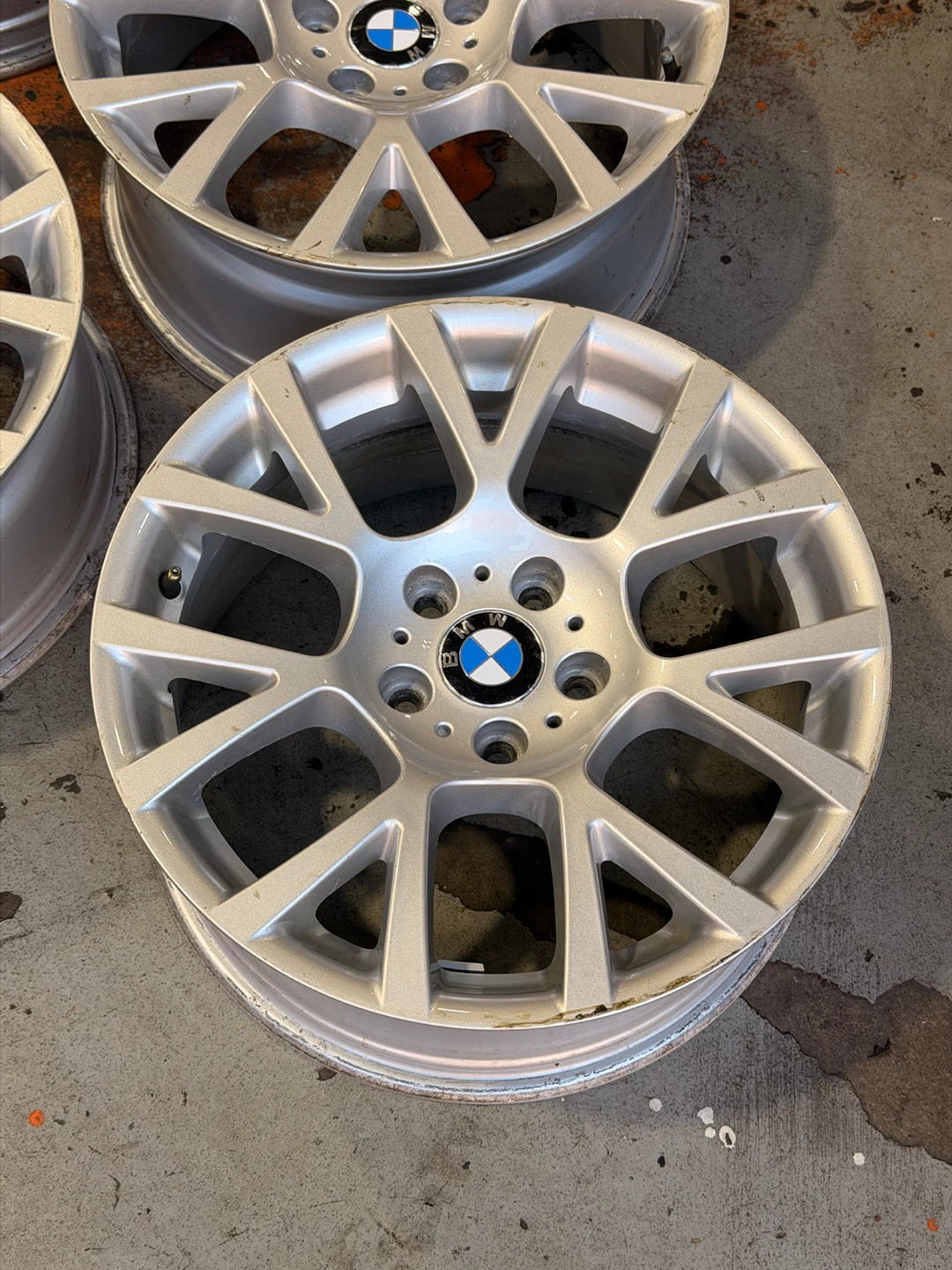 Set of 4 BMW Alloy Wheels - photo 2